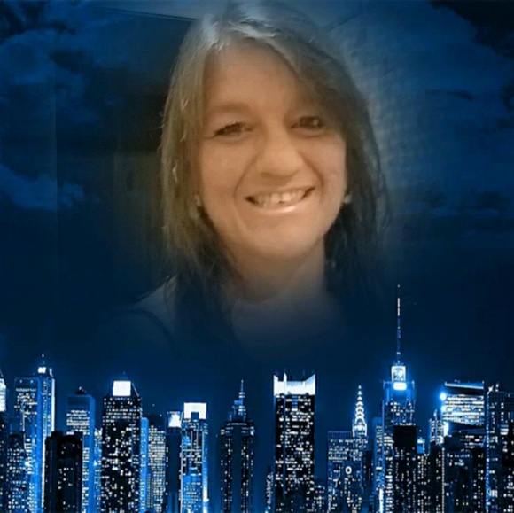 Meet your Posher, Melanie - Picture 1 of 1